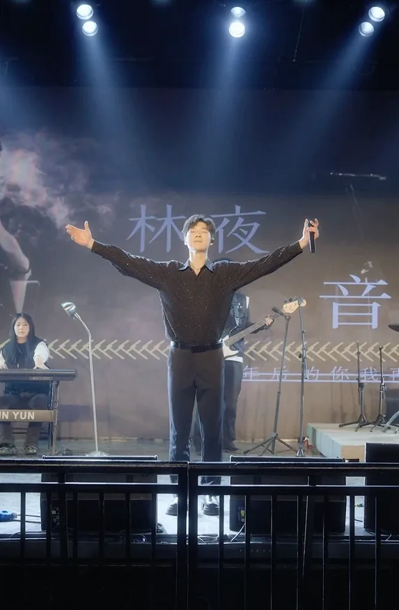 Re-debut: Rule the Stage cover